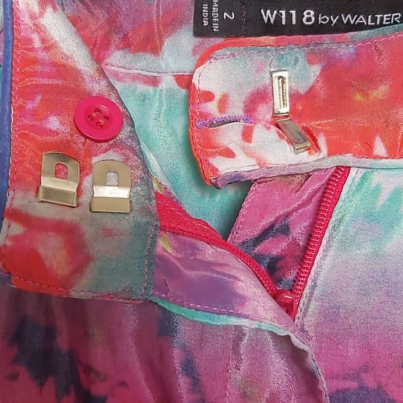 WALTER BAKER Pleated Silk Shorts - Picture 4 of 4